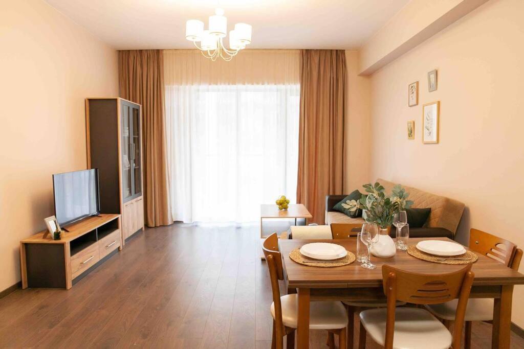 Gg Home - Cozy 1 Bedroom Apartment On Kazbegi Avenue 15 ティビリシ エクステリア 写真