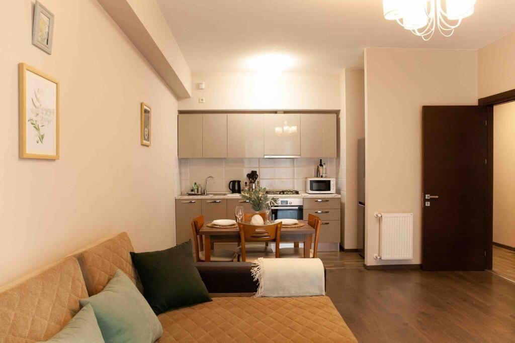 Gg Home - Cozy 1 Bedroom Apartment On Kazbegi Avenue 15 ティビリシ エクステリア 写真